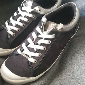 Coach Francesca Logo Sneakers. 10B